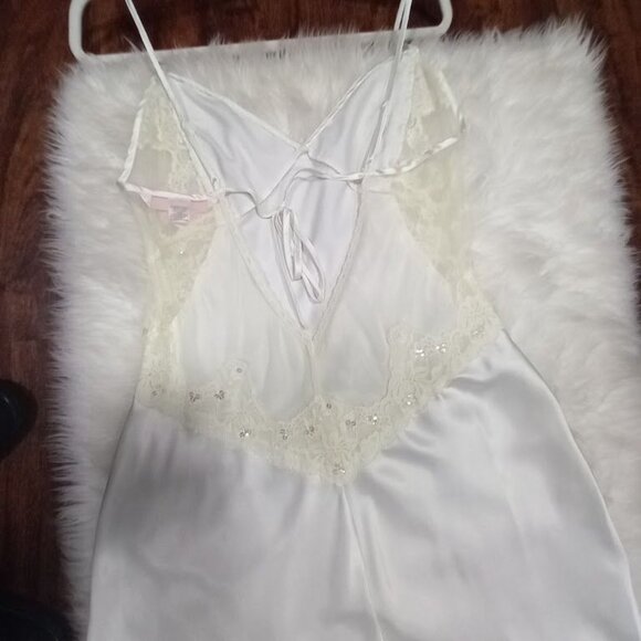 Victoria's Secret White Lace Satin Romantic Slip Nightgown Dress Women's Medium - Picture 7 of 12